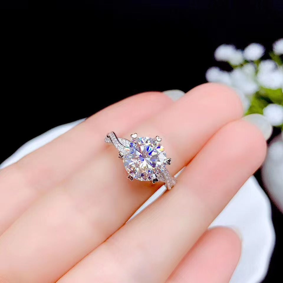 Elegant Ring with Vibrant Colors