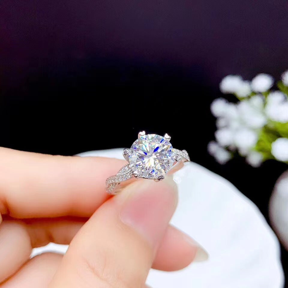 Elegant Ring with Vibrant Colors