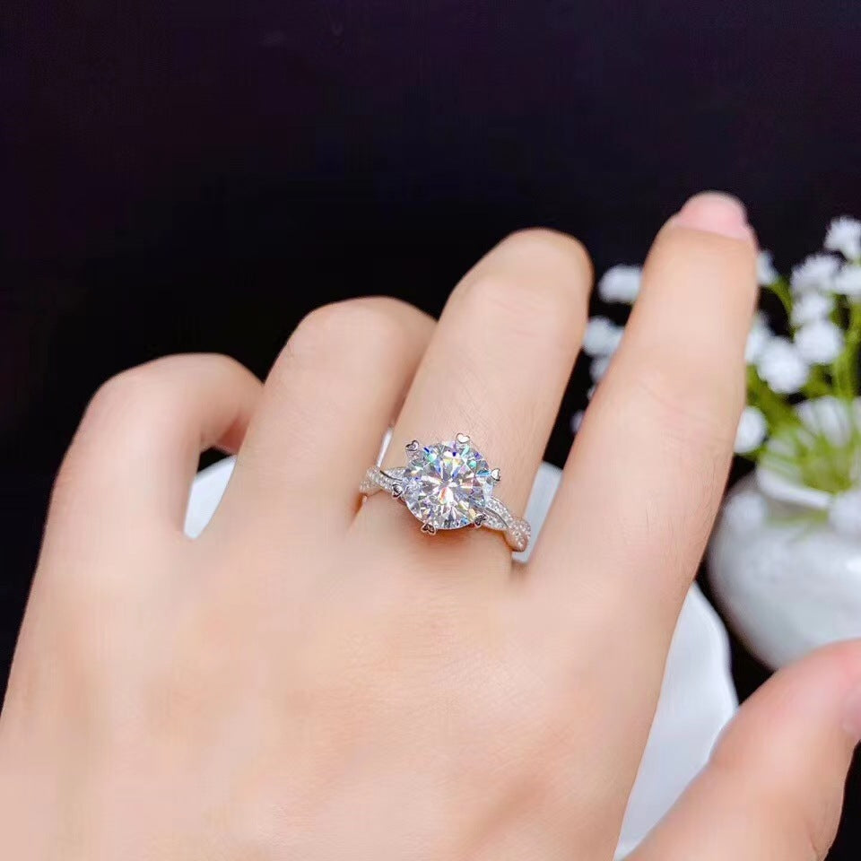 Elegant Ring with Vibrant Colors