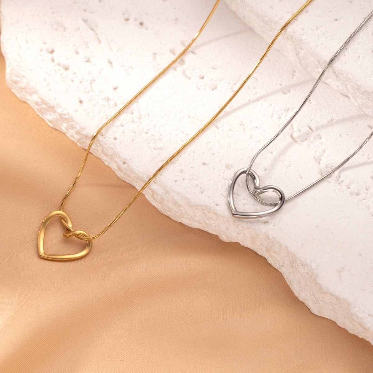 Trendy Hollow Heart Jewelry Gift