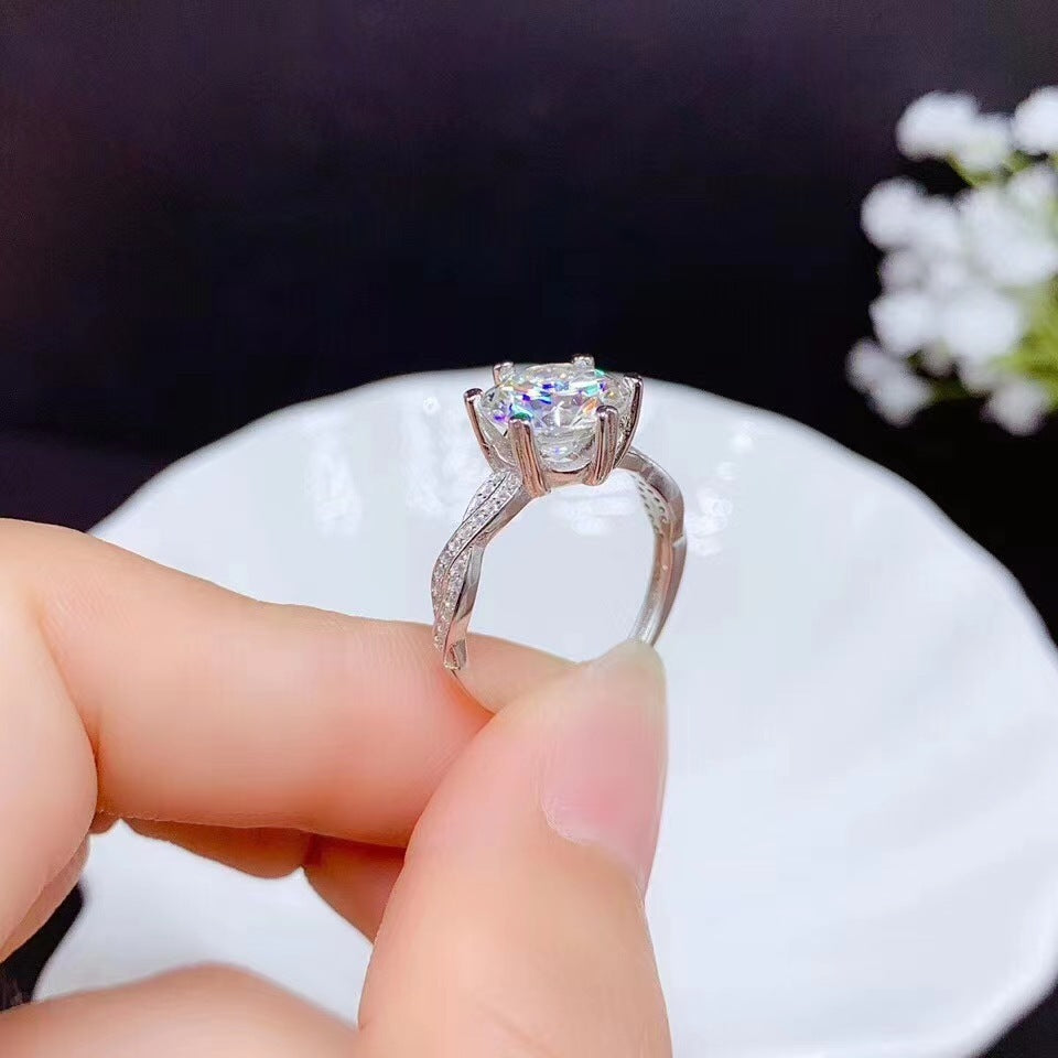 Elegant Ring with Vibrant Colors
