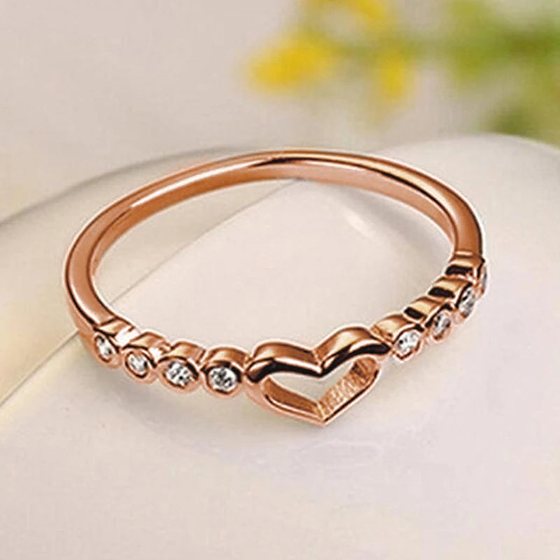 Elegant Heart-Shaped Zirconia Ring