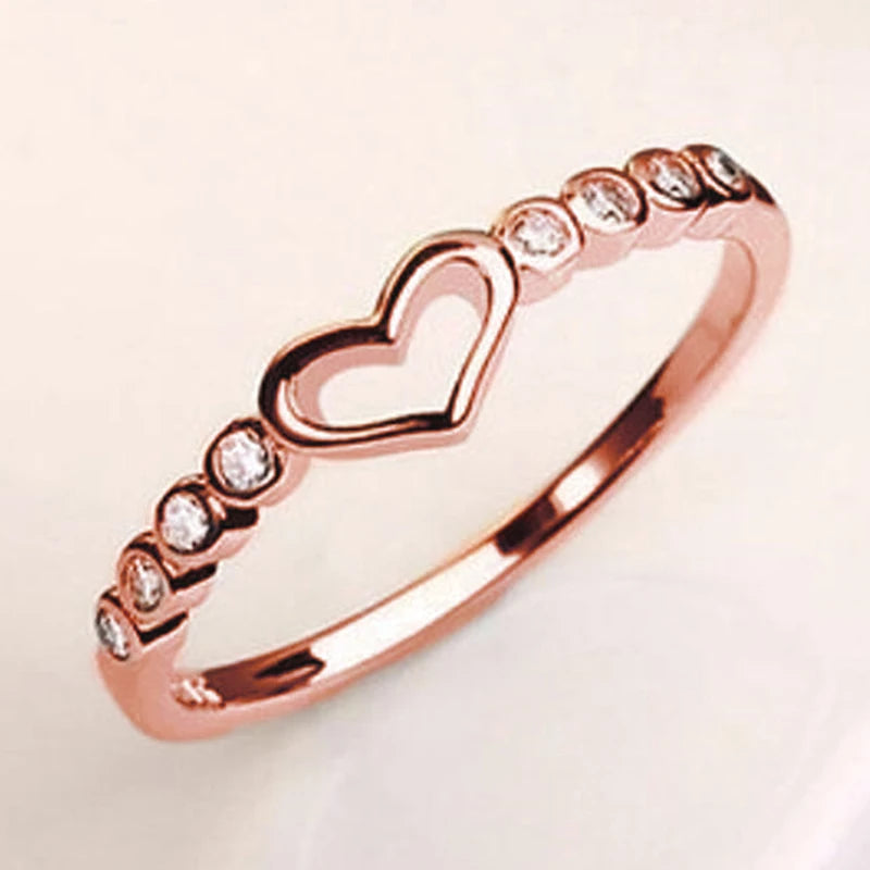 Elegant Heart-Shaped Zirconia Ring